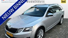 Grijs Gebruikt 2020 Skoda Octavia Business Line Stationwagen | € 14.345 (Eerlijke prijs)