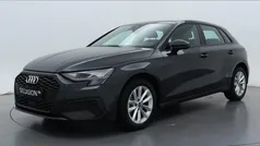 Grijs, metallic lak Gebruikt 2024 Audi A3 Sportback Proline Hatchback | € 31.990 (Eerlijke prijs)