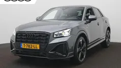 Grijs Gebruikt 2023 Audi Q2 Basis SUV | € 31.900 (Eerlijke prijs)