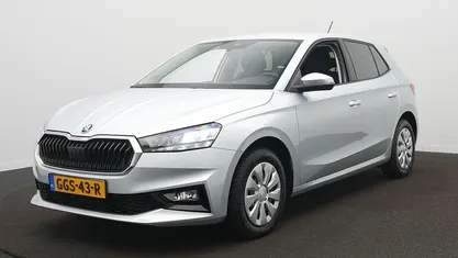 Grijs Occasion 2024 Skoda Fabia Selection Hatchback | € 19.295 (Eerlijke prijs)