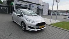Grijs Gebruikt 2017 Ford Fiesta ST-Line Hatchback | € 10.750 (Eerlijke prijs)