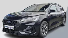 Zwart Gebruikt 2024 Ford Focus ST-Line Stationwagen | € 35.900 (Eerlijke prijs)