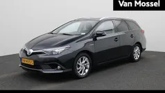 Grijs Gebruikt 2015 Toyota Auris Hybrid Hatchback | € 13.900 (Eerlijke prijs)