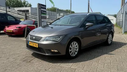 Grijs Gebruikt 2014 Seat Leon ST Business Stationwagen | € 4.999 (Goede deal)