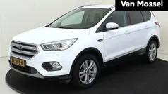 Wit Gebruikt 2017 Ford Kuga Trend SUV | € 15.945 (Eerlijke prijs)