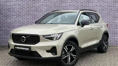 Bruin Gebruikt 2025 Volvo XC40 Plus SUV | € 46.899 (Eerlijke prijs)