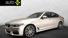 Grijs Gebruikt 2019 BMW 530e M Sport Sedan | € 26.900 (Eerlijke prijs)