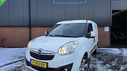 Wit Gebruikt 2016 Opel Combo Sport Sedan | € 3.650 (Super prijs)