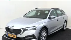 Grijs Gebruikt 2024 Skoda Octavia Business Line Stationwagen | € 31.950 (Eerlijke prijs)