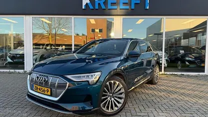 Blauw (metallic) Gebruikt 2019 Audi e-tron Advanced Plus SUV | € 19.950 (Eerlijke prijs)