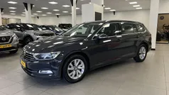 Grijs Gebruikt 2016 VW Passat Highline Stationwagen | € 16.645 (Eerlijke prijs)