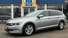 Grijs (metallic) Gebruikt 2017 VW Passat Stationwagen | € 10.500 (Super prijs)