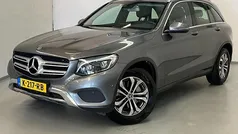 Grijs Gebruikt 2017 Mercedes GLC250 SUV | € 22.750 (Eerlijke prijs)
