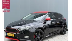 Zwart Gebruikt 2016 Ford Focus ST-Line Hatchback | € 9.999 (Eerlijke prijs)