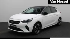 Wit Gebruikt 2022 Opel Corsa-e Elegance Hatchback | € 16.900 (Eerlijke prijs)