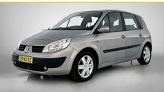 Gebruikt 2005 Renault Scénic II Expression MPV | € 1.240 (Goede deal)