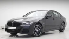 Zwart Gebruikt 2022 BMW 530e M Sport Sedan | € 41.895 (Eerlijke prijs)