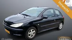 Gebruikt 2002 Peugeot 206 Hatchback | € 1.750 (Eerlijke prijs)