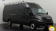 Zwart Gebruikt 2021 Iveco Daily Van | € 19.900 (Goede deal)