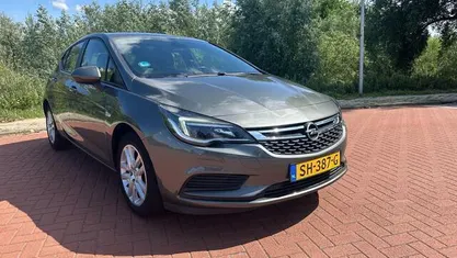 Occasion Opel Astra Edition 105 PK (77 kW) 2018 Hatchback