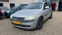 Grijs Gebruikt 2001 Opel Corsa Comfort Hatchback | € 1.295 (Eerlijke prijs)