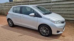 Grijs Gebruikt 2014 Toyota Yaris MPV | € 5.250 (Eerlijke prijs)