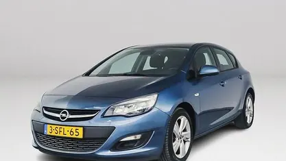 Blauw Occasion 2013 Opel Astra Hatchback | € 4.900 (Goede deal)