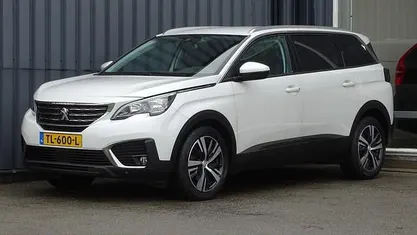 Occasion 2018 Peugeot 5008 SUV | € 19.445 (Eerlijke prijs)