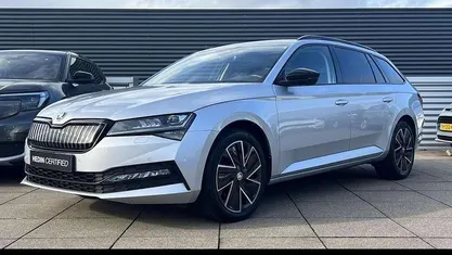 Occasion Skoda Superb 218 PK (160 kW) 2024 Grijs Stationwagen
