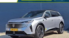 Grijs Gebruikt 2024 Peugeot e-5008 GTi SUV | € 41.895 (Super prijs)