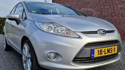 Occasion Ford Fiesta Titanium 82 PK (60 kW) 2010 Grijs Hatchback