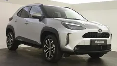 Grijs Gebruikt 2024 Toyota Yaris Cross Style SUV | € 28.499 (Eerlijke prijs)