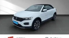 Wit Gebruikt 2021 VW T-Roc Cabriolet Style Cabriolet | € 35.237 (Eerlijke prijs)