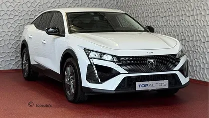 Wit Occasion 2024 Peugeot 408 Allure Sedan | € 24.888 (Goede deal)