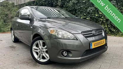 Occasion Kia ProCeed 90 PK (66 kW) 2010 Grijs Hatchback