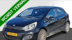 Zwart Gebruikt 2013 Kia Rio Plus Hatchback | € 6.950 (Eerlijke prijs)