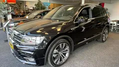 Zwart Gebruikt 2019 VW Tiguan Highline SUV | € 30.845 (Eerlijke prijs)