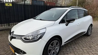 Wit Occasion 2015 Renault Clio GrandTour Night&Day Stationwagen | € 4.450 (Eerlijke prijs)