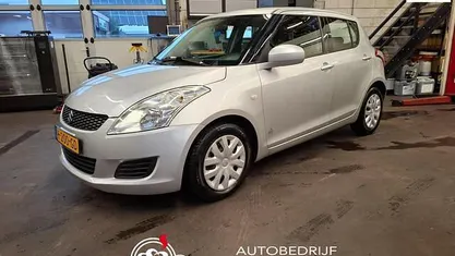 Grijs (metallic) Occasion 2011 Suzuki Swift Comfort Hatchback | € 5.450 (Eerlijke prijs)