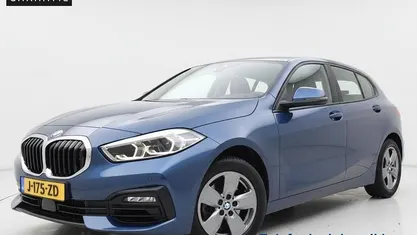 Blauw Gebruikt 2020 BMW 118 Executive Hatchback | € 22.945 (Goede deal)