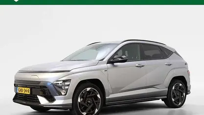 Grijs, metallic lak Occasion 2024 Hyundai Kona Edition SUV | € 32.950 (Eerlijke prijs)
