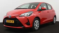 Rood Gebruikt 2020 Toyota Yaris Hybrid Active Hatchback | € 18.945 (Eerlijke prijs)