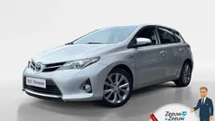 Grijs Gebruikt 2014 Toyota Auris Hybrid Hatchback | € 13.445 (Eerlijke prijs)