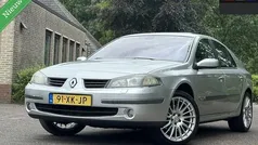 Grijs Gebruikt 2007 Renault Laguna III Hatchback | € 2.399 (Super prijs)