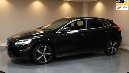 Occasion 2017 Volvo V40 Business Edition Hatchback | € 16.440 (Eerlijke prijs)