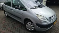 Grijs Gebruikt 2003 Citroën Xsara Picasso MPV | € 999 (Eerlijke prijs)