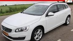 Gebruikt 2015 Volvo V60 Momentum Stationwagen | € 6.350 (Eerlijke prijs)