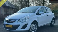 Wit Gebruikt 2011 Opel Corsa Selection Hatchback | € 3.299 (Eerlijke prijs)