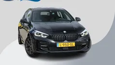 Zwart Gebruikt 2021 BMW 120 Executive Hatchback | € 26.900 (Eerlijke prijs)