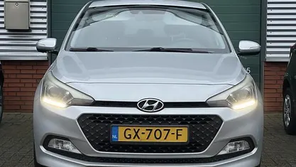 Occasion 2015 Hyundai i20 Comfort Hatchback | € 6.250 (Eerlijke prijs)